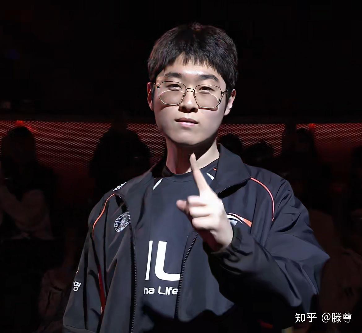 BRO鏖战HLE，Uzi单局斩获MVP宿命之战小组赛，锁定晋级资格