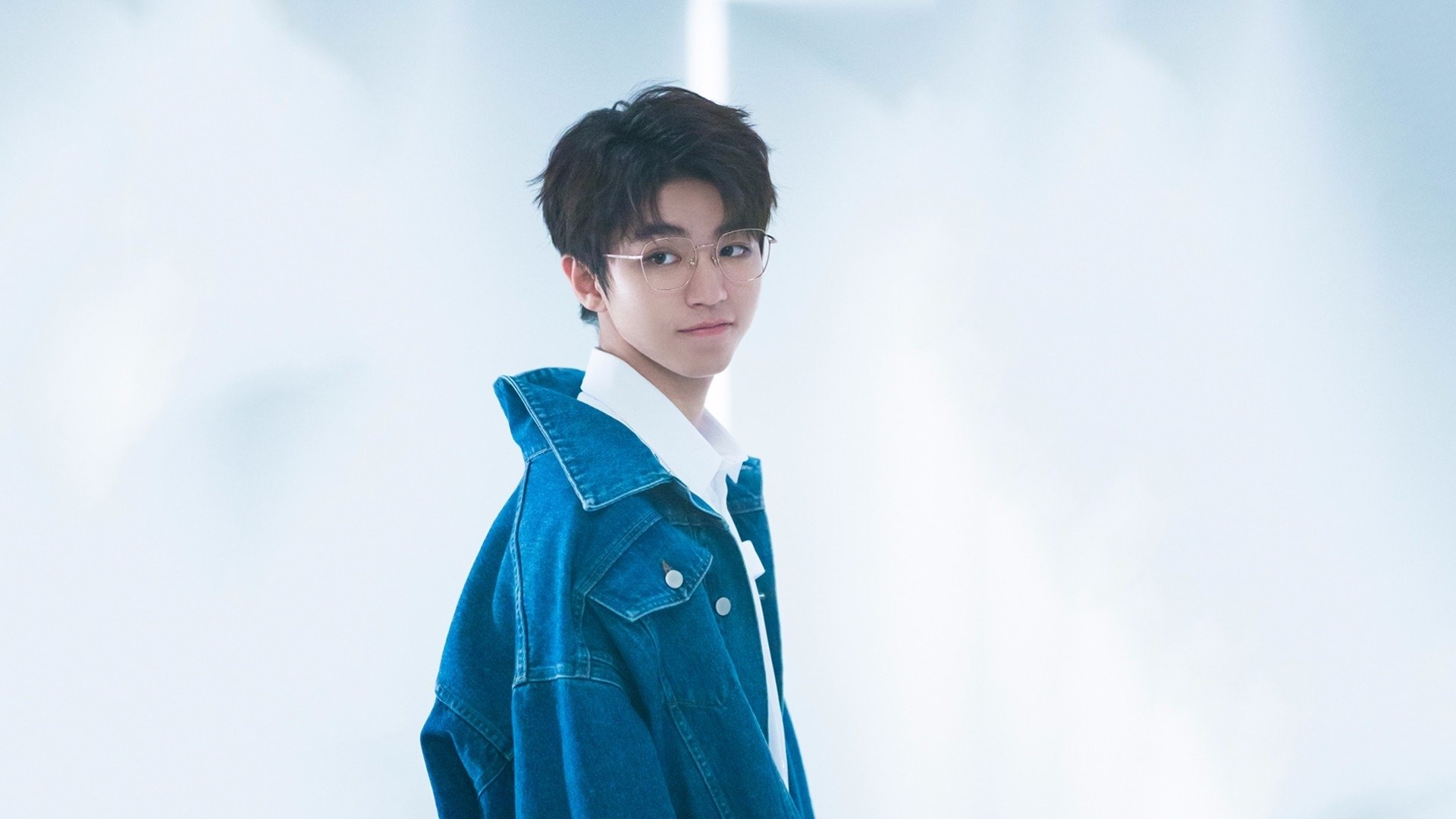 欧冠淘汰赛之夜，这个17岁少年的首球，就是一本完美的教科书